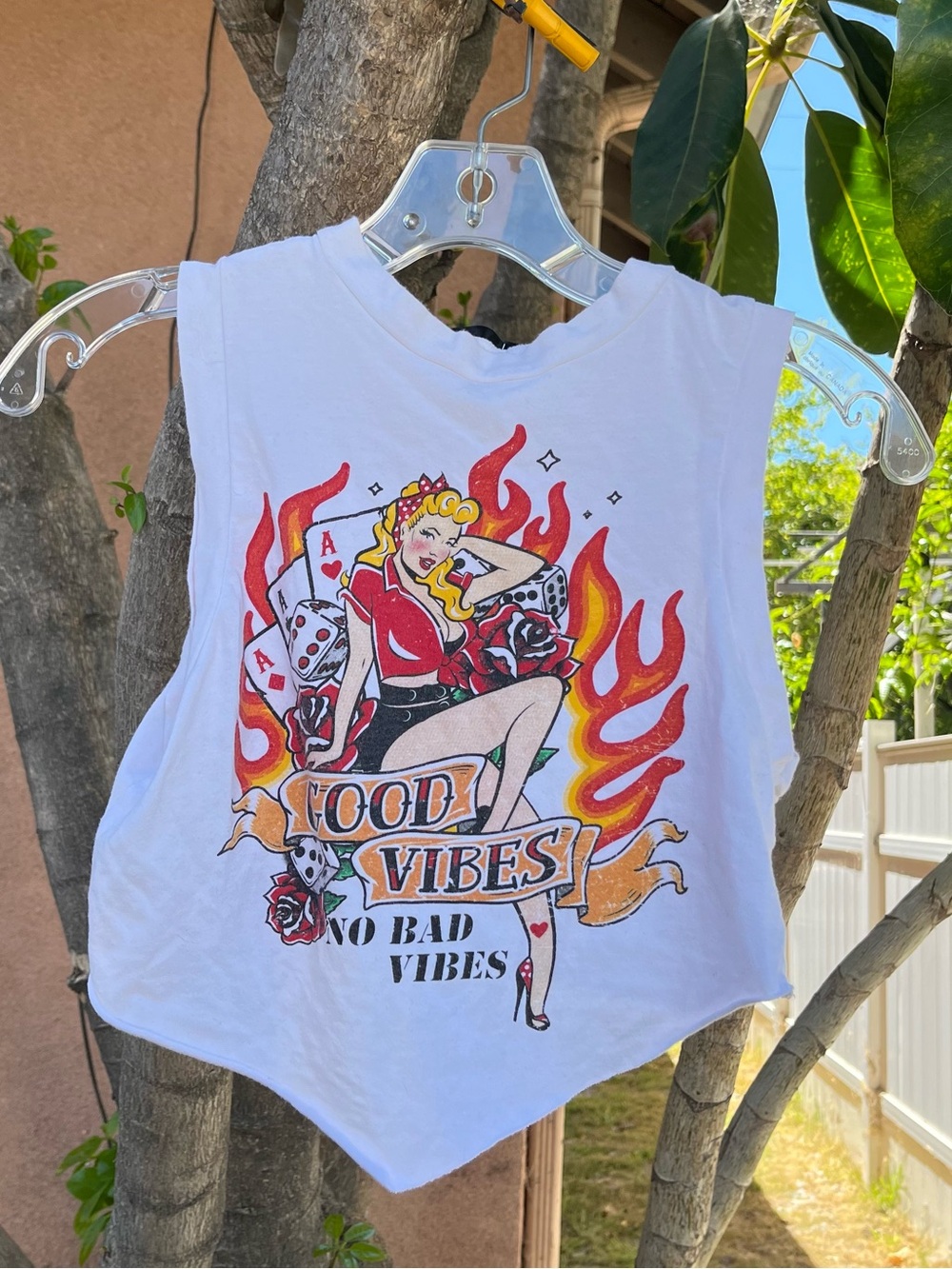 G Mini USA White Graphic Good Vibes No Bad Vibes Crop Tank Top with Diamond Cut